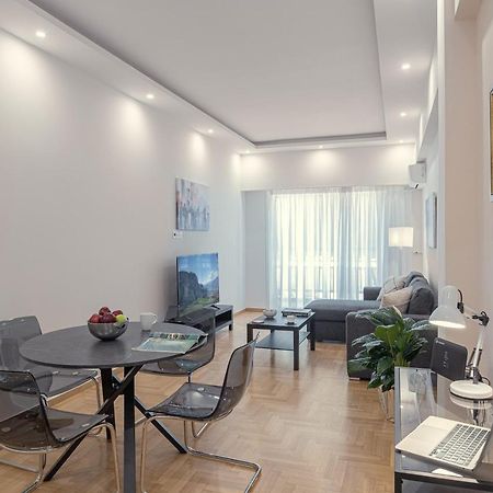Amazing Apartment Near Metro Station! Atenas Exterior foto