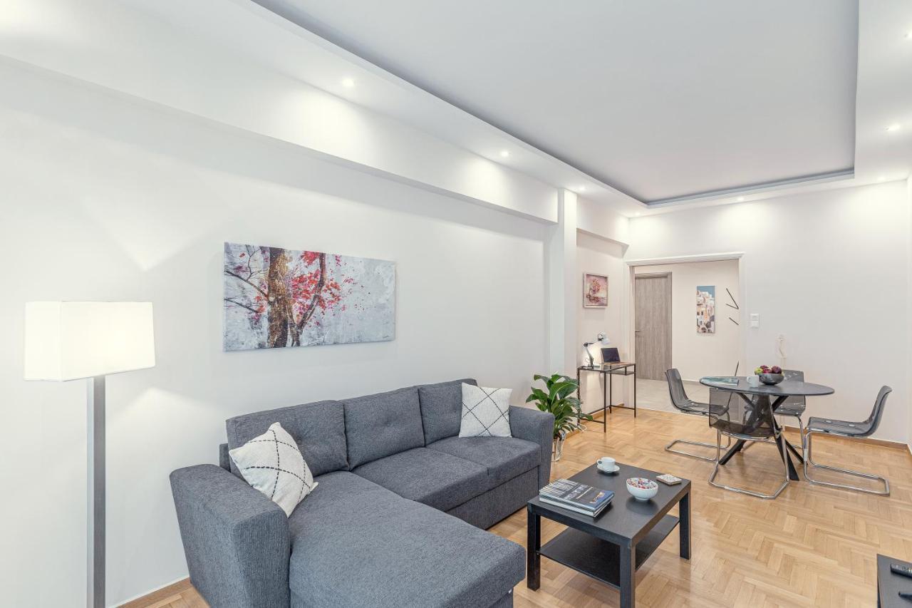 Amazing Apartment Near Metro Station! Atenas Exterior foto