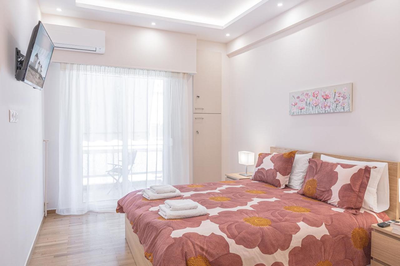 Amazing Apartment Near Metro Station! Atenas Exterior foto