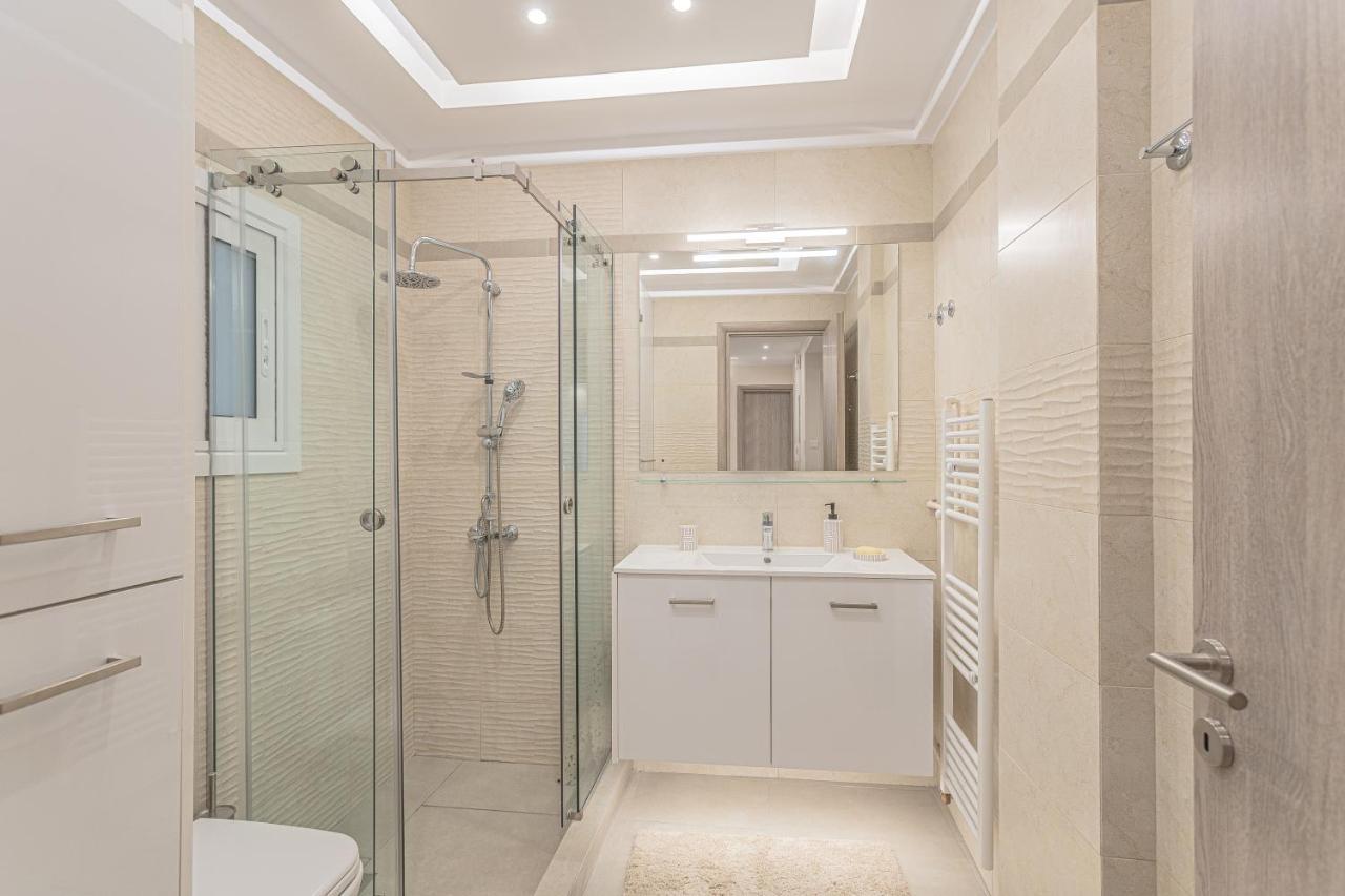 Amazing Apartment Near Metro Station! Atenas Exterior foto