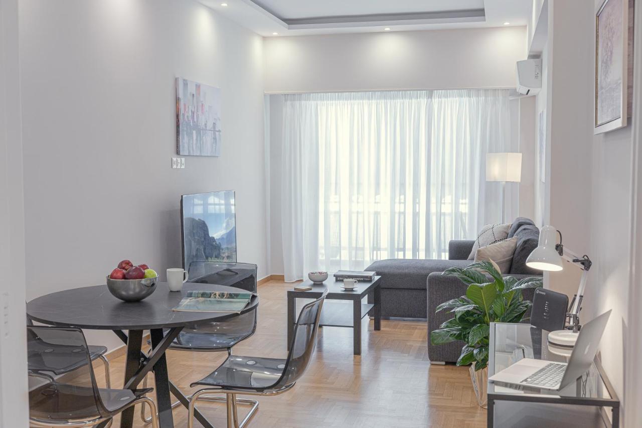 Amazing Apartment Near Metro Station! Atenas Exterior foto
