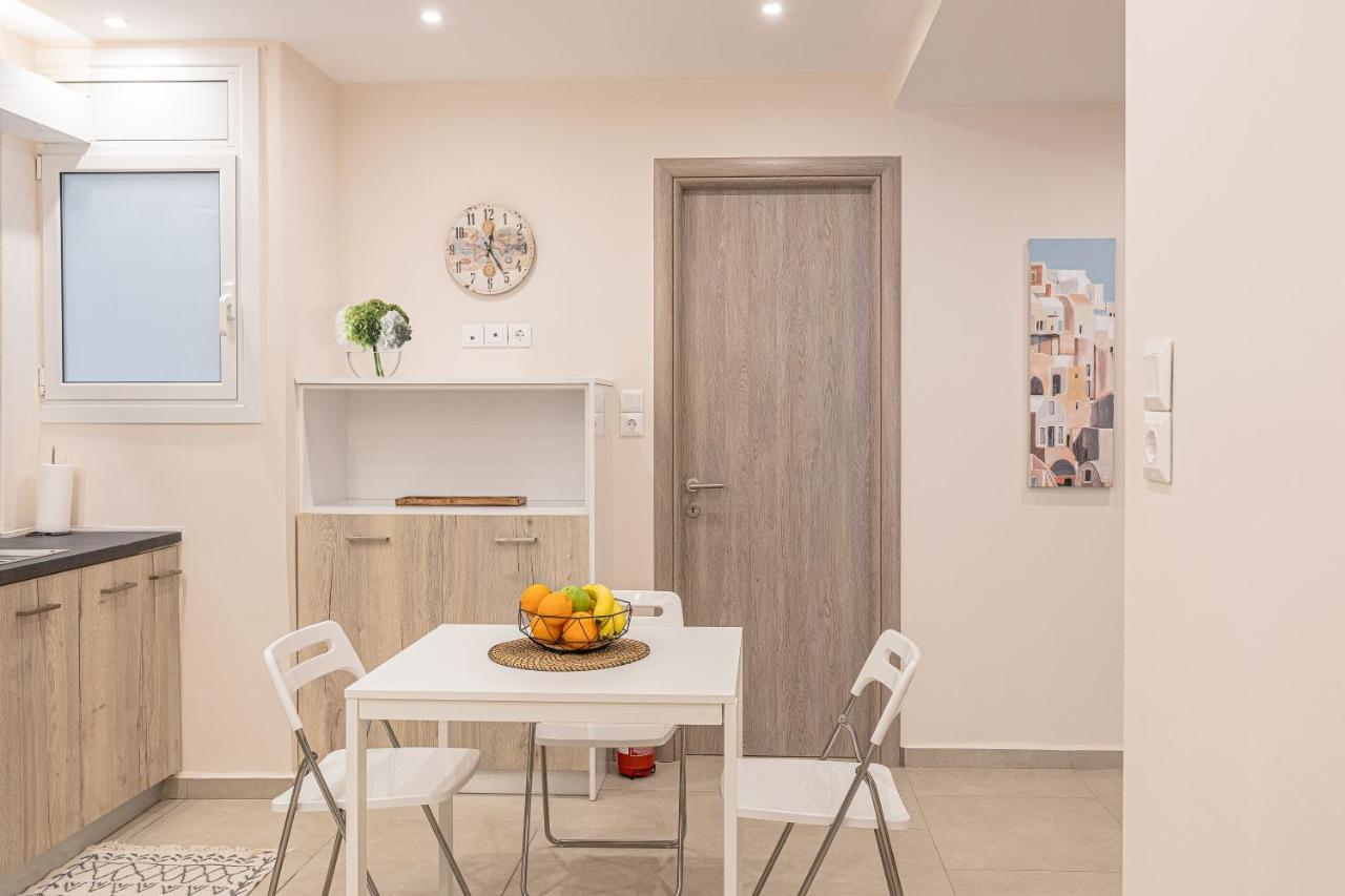 Amazing Apartment Near Metro Station! Atenas Exterior foto