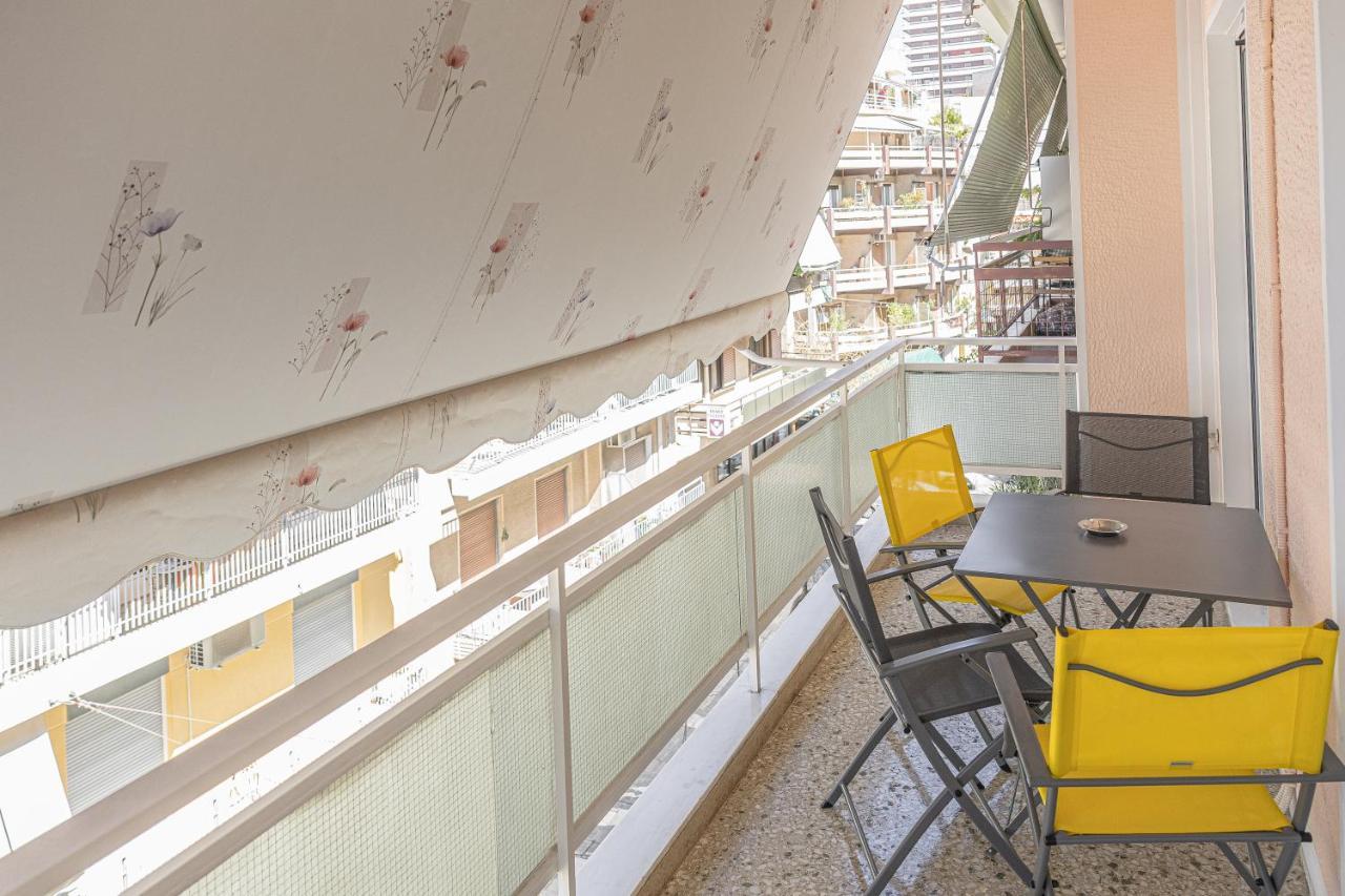 Amazing Apartment Near Metro Station! Atenas Exterior foto