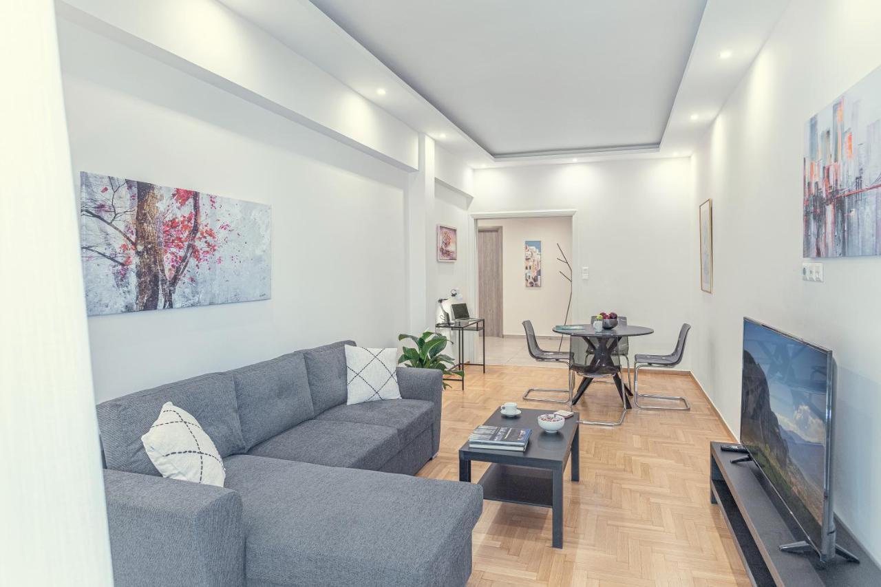Amazing Apartment Near Metro Station! Atenas Exterior foto