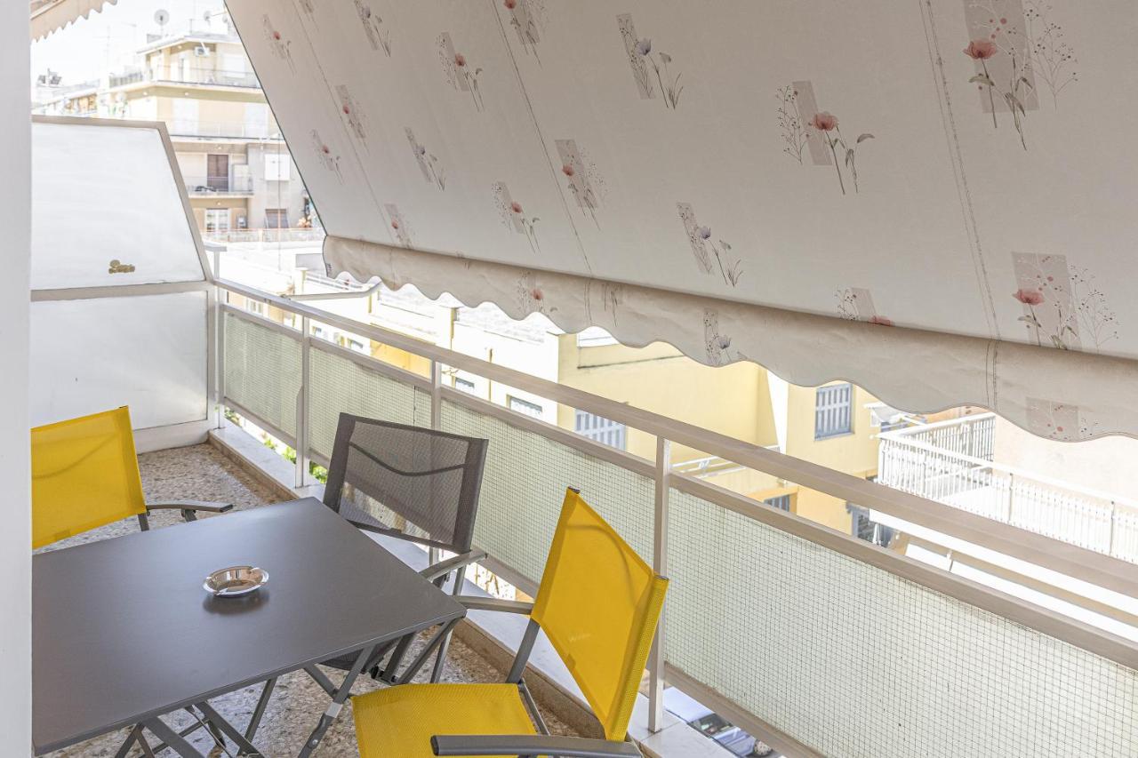 Amazing Apartment Near Metro Station! Atenas Exterior foto