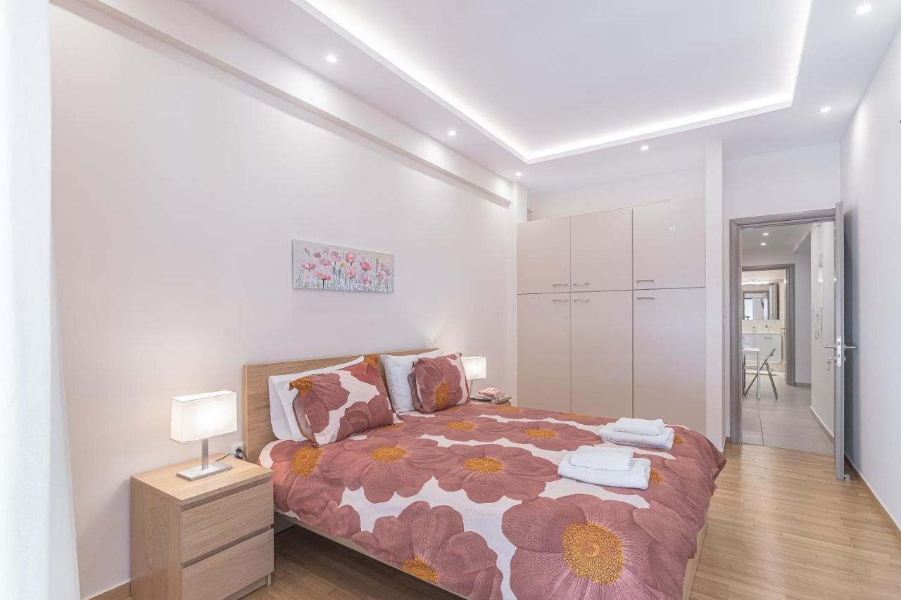 Amazing Apartment Near Metro Station! Atenas Exterior foto